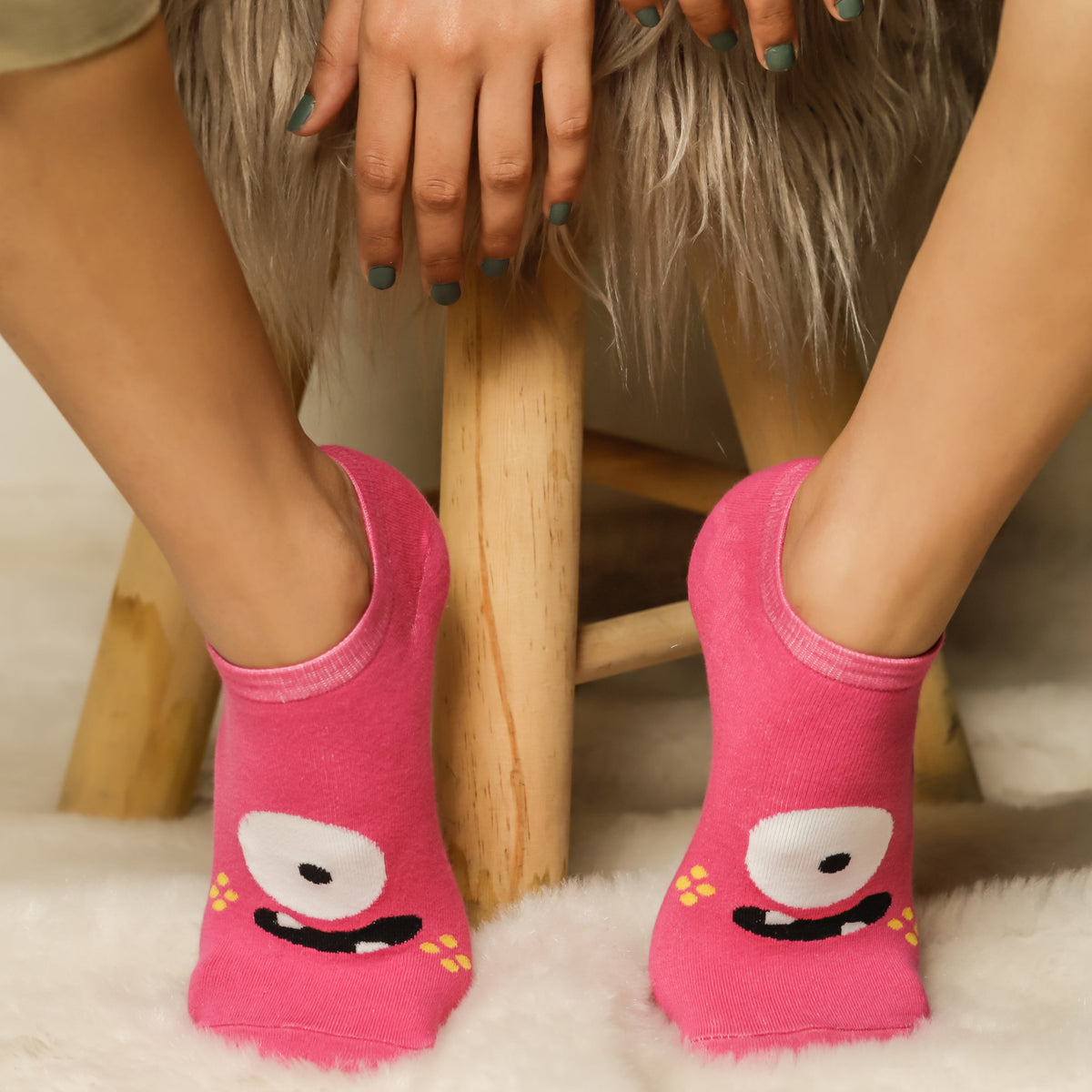 Thela Gaadi Low cut ankle sock - Comical Monsters
